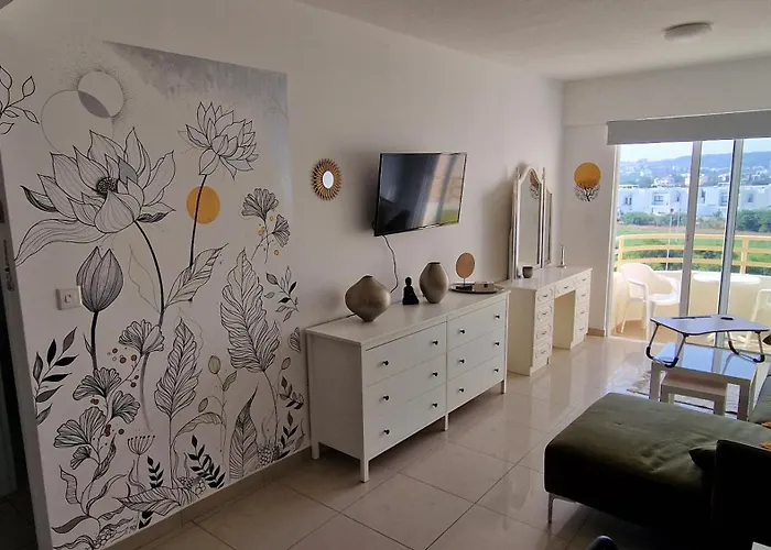 Cyprus Dreams Village *