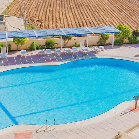 Cyprus Dreams Village Апартаменты *